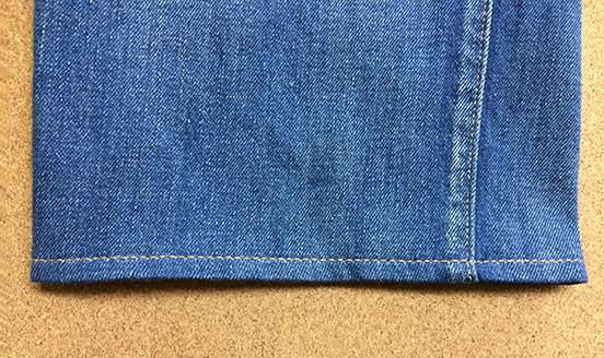 裾上げしただけの状態