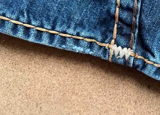 裏技！アレを使ってジーンズの裾をセルフ加工してみた